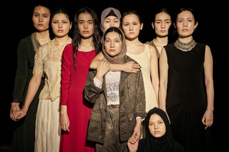 Photo 2 Les neuf comédiennes de l'Afghan Girls Theater Group